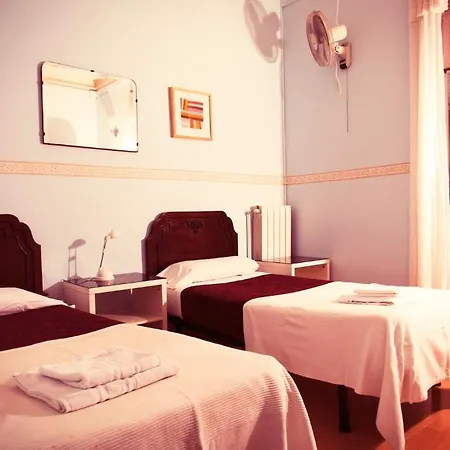 Central Guest house 2*
